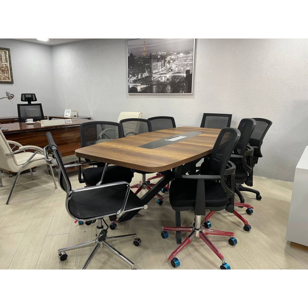 Oval Meeting Table