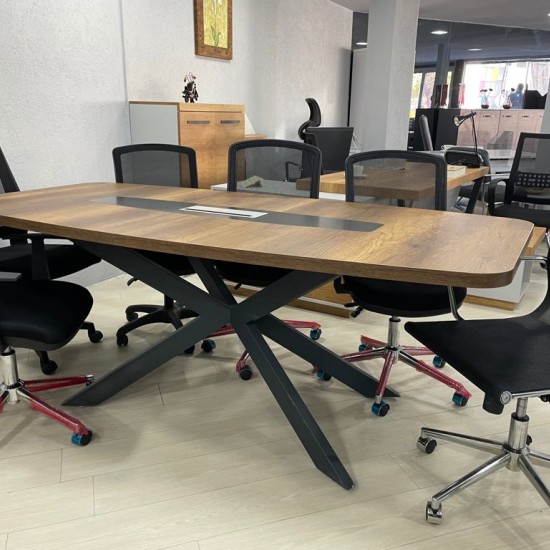 Oval Meeting Table