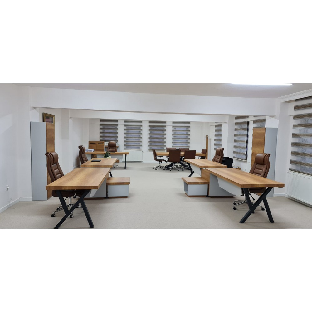 Staff Tables Istanbul