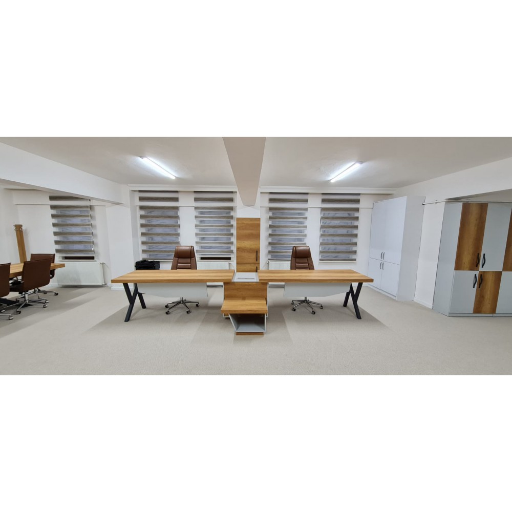 Staff Tables Istanbul