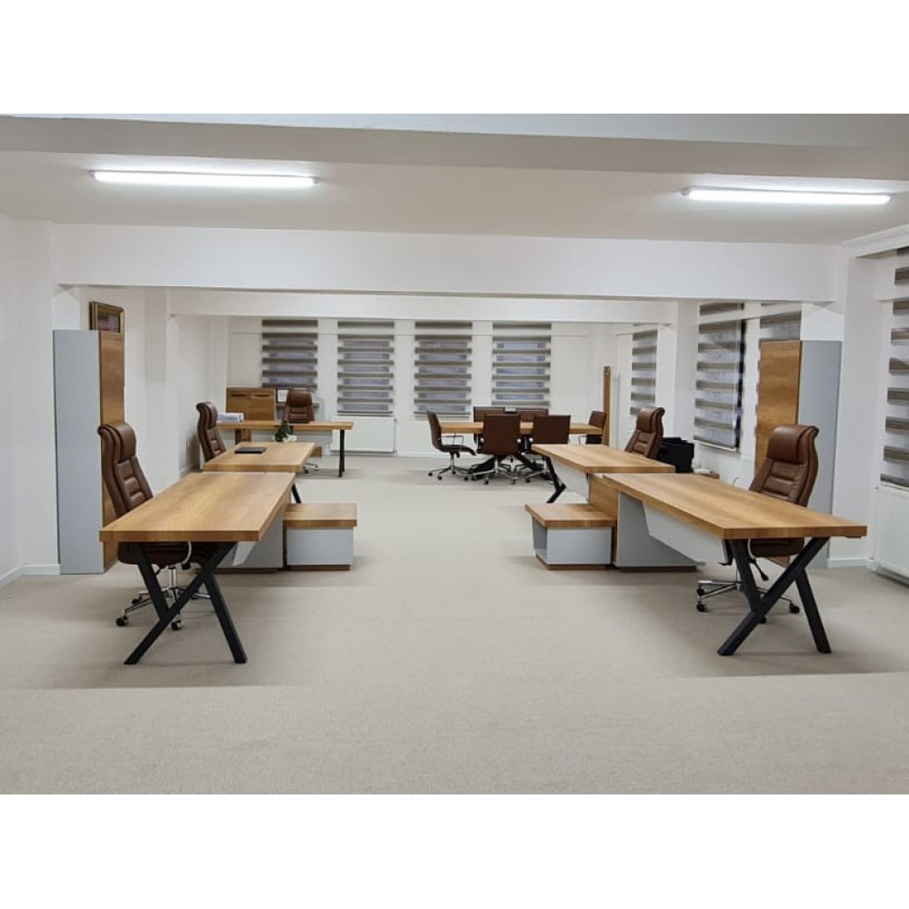 Staff Tables Istanbul