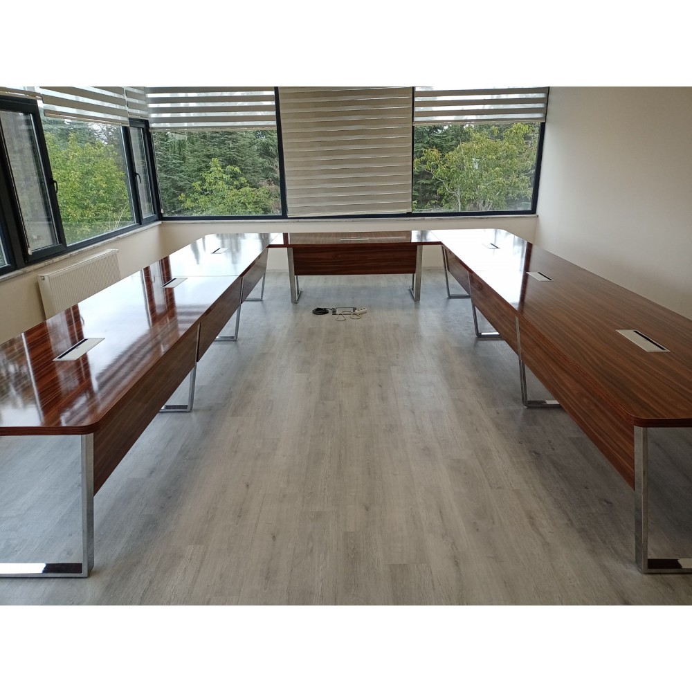U Meeting Table, Adjustable Front
