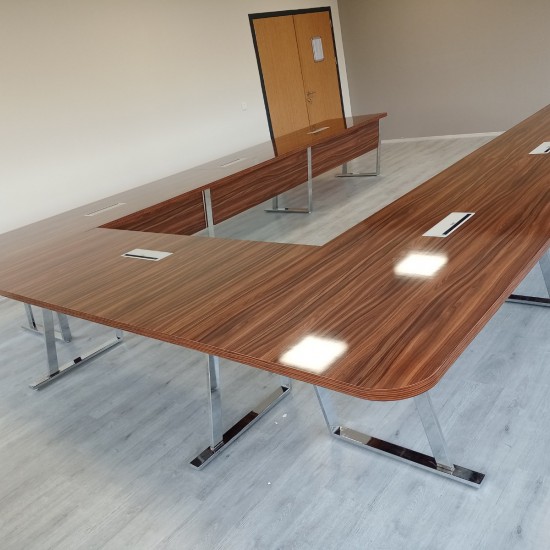 U Meeting Table, Adjustable Front
