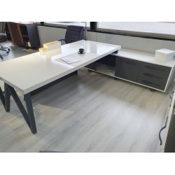 White_office_furnitures