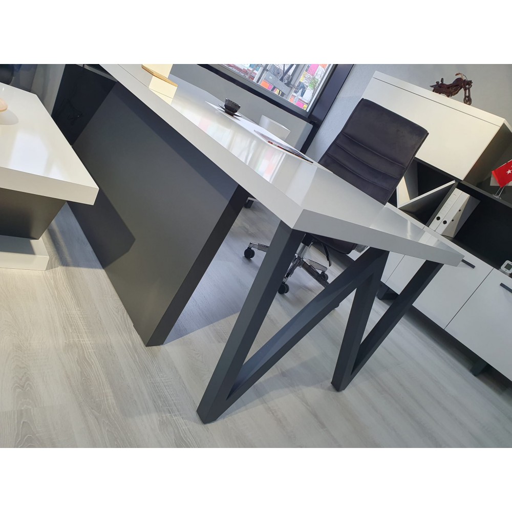 White_office_furnitures