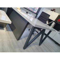 White_office_furnitures