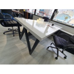 White_office_furnitures