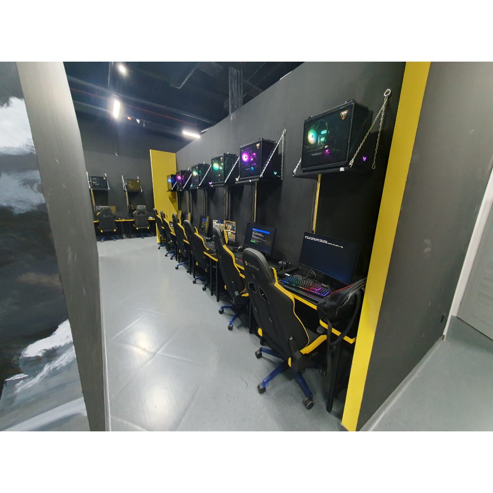 Colizeum Gaming Desks And Game Furnitures