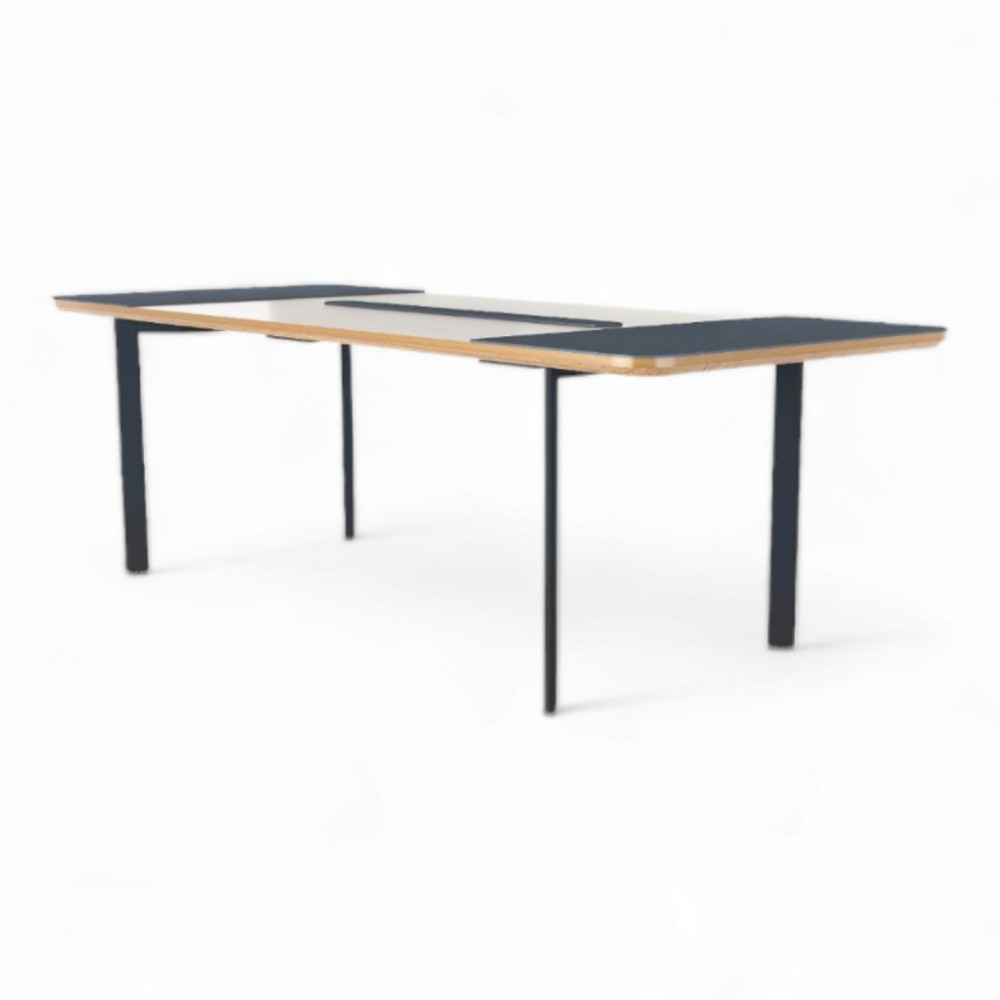 Dortmund Meeting Table