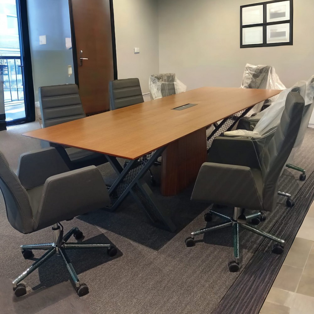 Wood Veneered Meeting Table