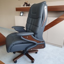 Gold Executive Office Set