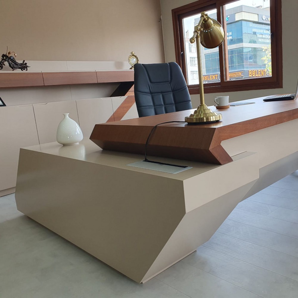 Gold Executive Office Set