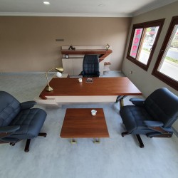 Gold Executive Office Set