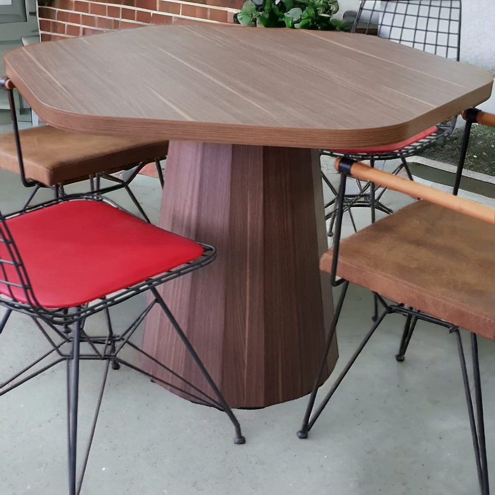 Round Meeting Wooden Tapered Leg