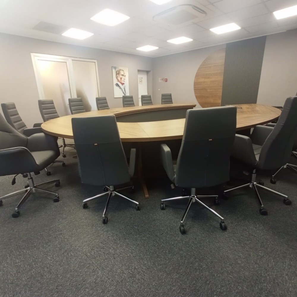Round Meeting Table