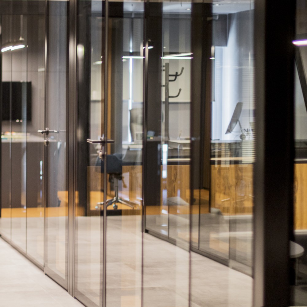 Flash Bondeo Office Partition Systems