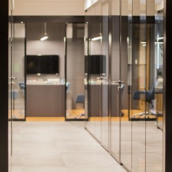 Flash Bondeo Office Partition Systems