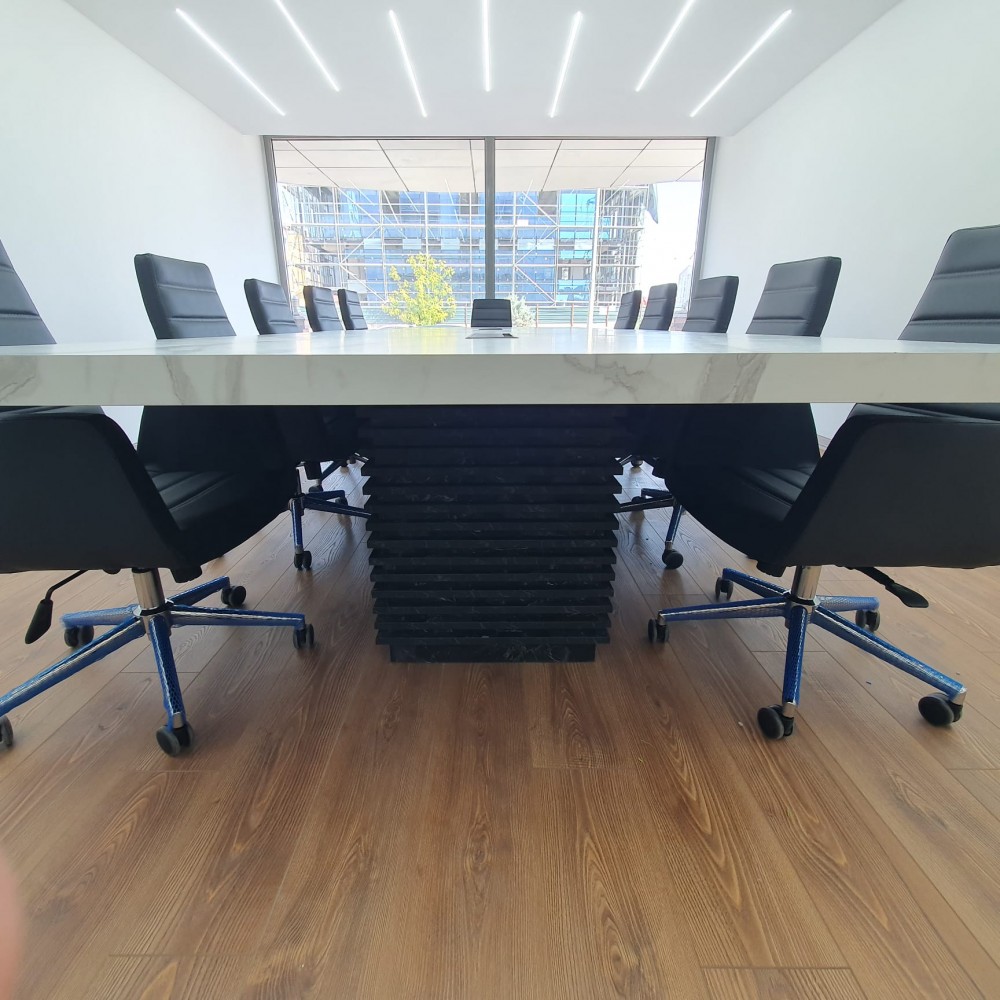 Gök Metal Meeting Table