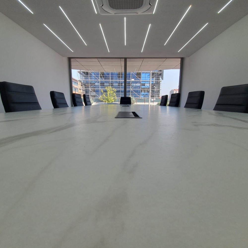 Gök Metal Meeting Table