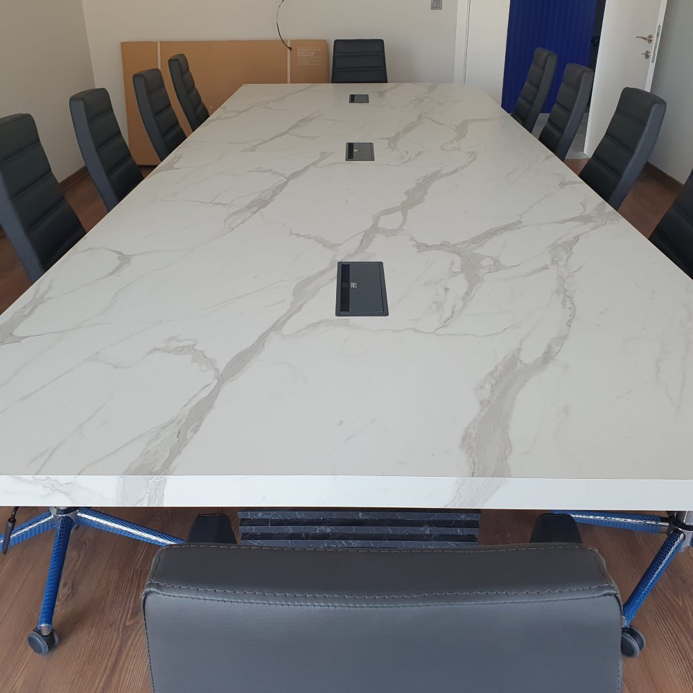 Gök Metal Meeting Table