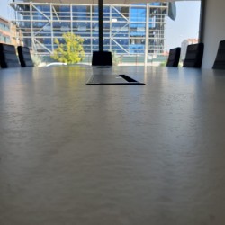 Gök Metal Meeting Table