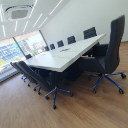 Gök Metal Meeting Table