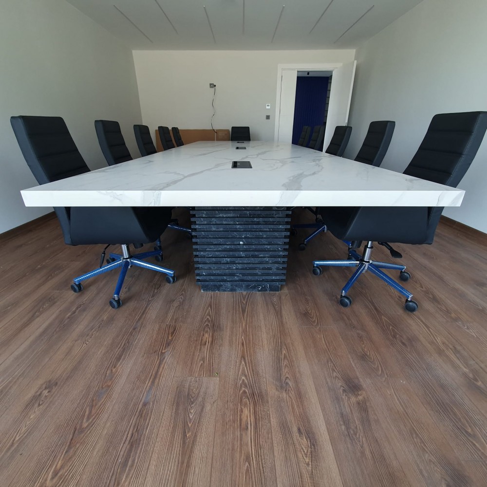 Gök Metal Meeting Table