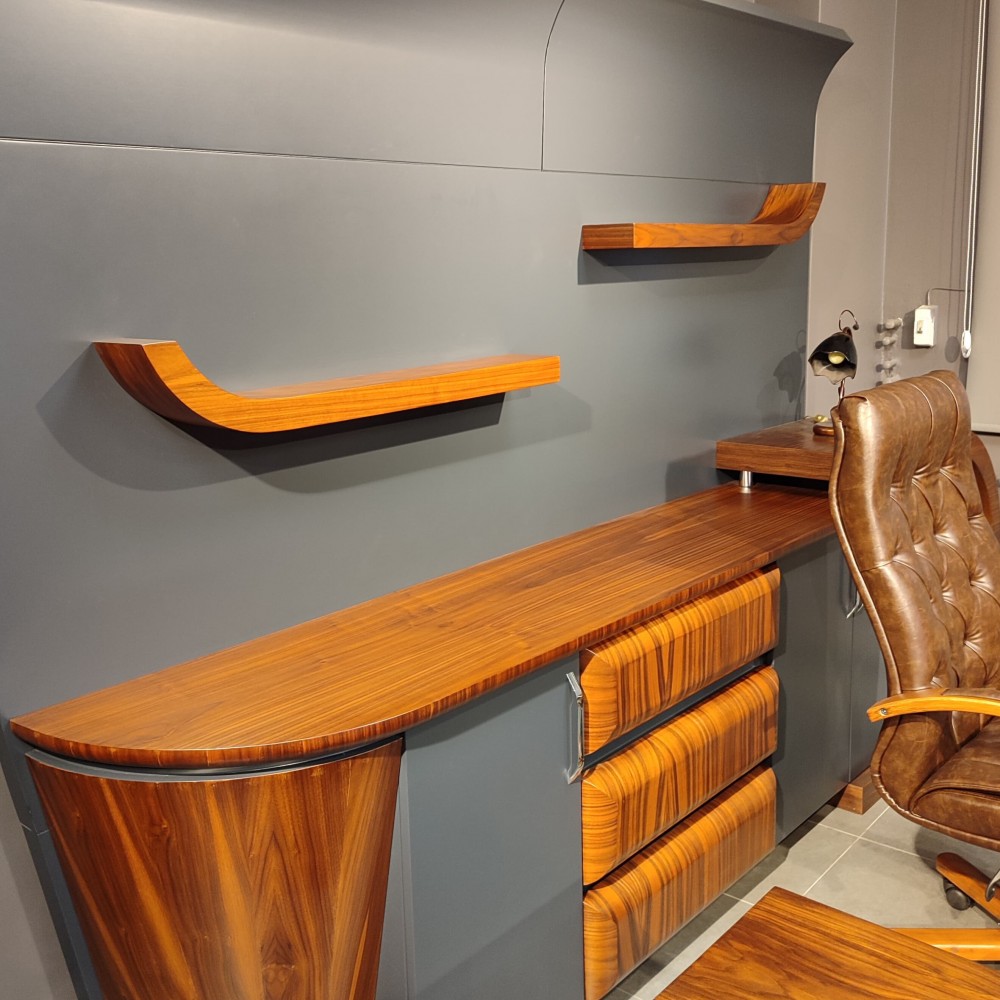 Neta Makam Office Set