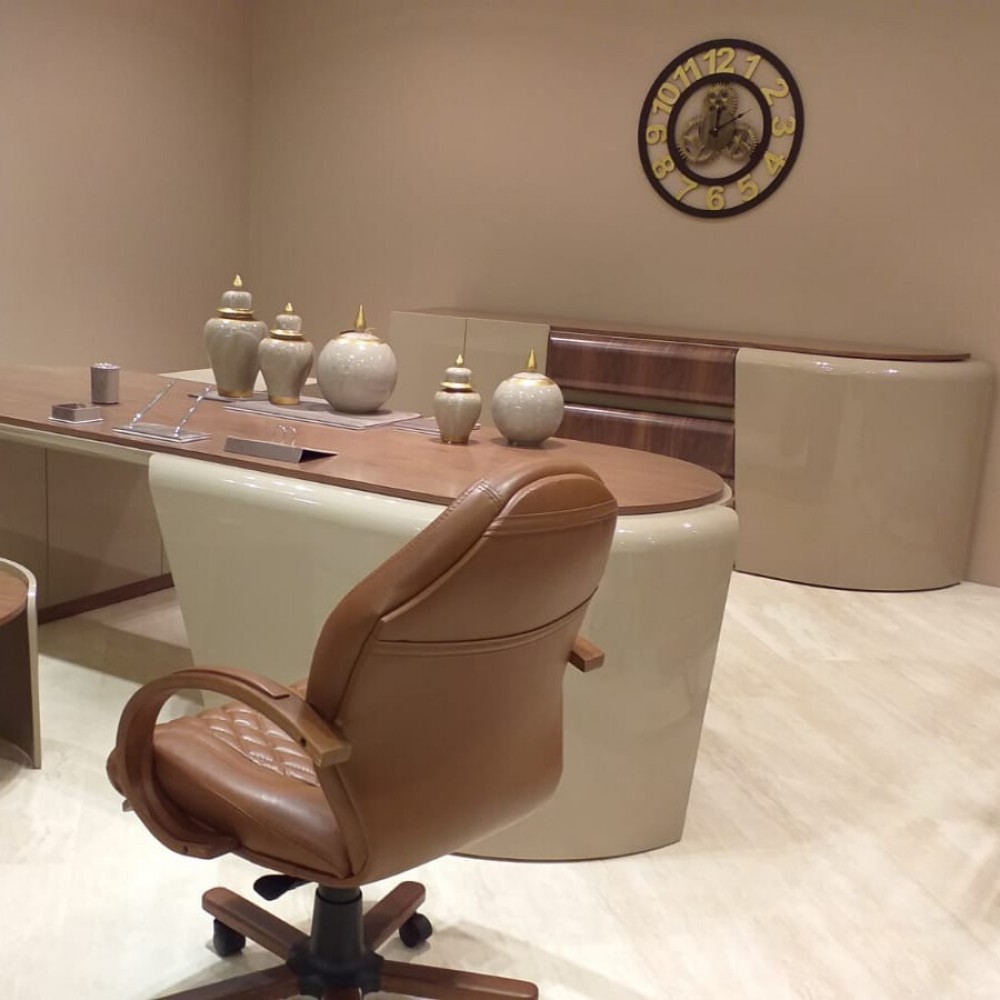 Pera Executive Office Set