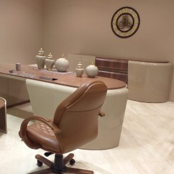 Pera Executive Office Set