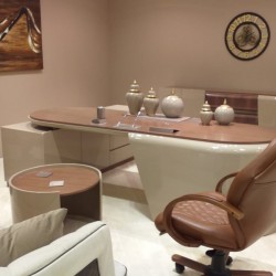 Pera Executive Office Set