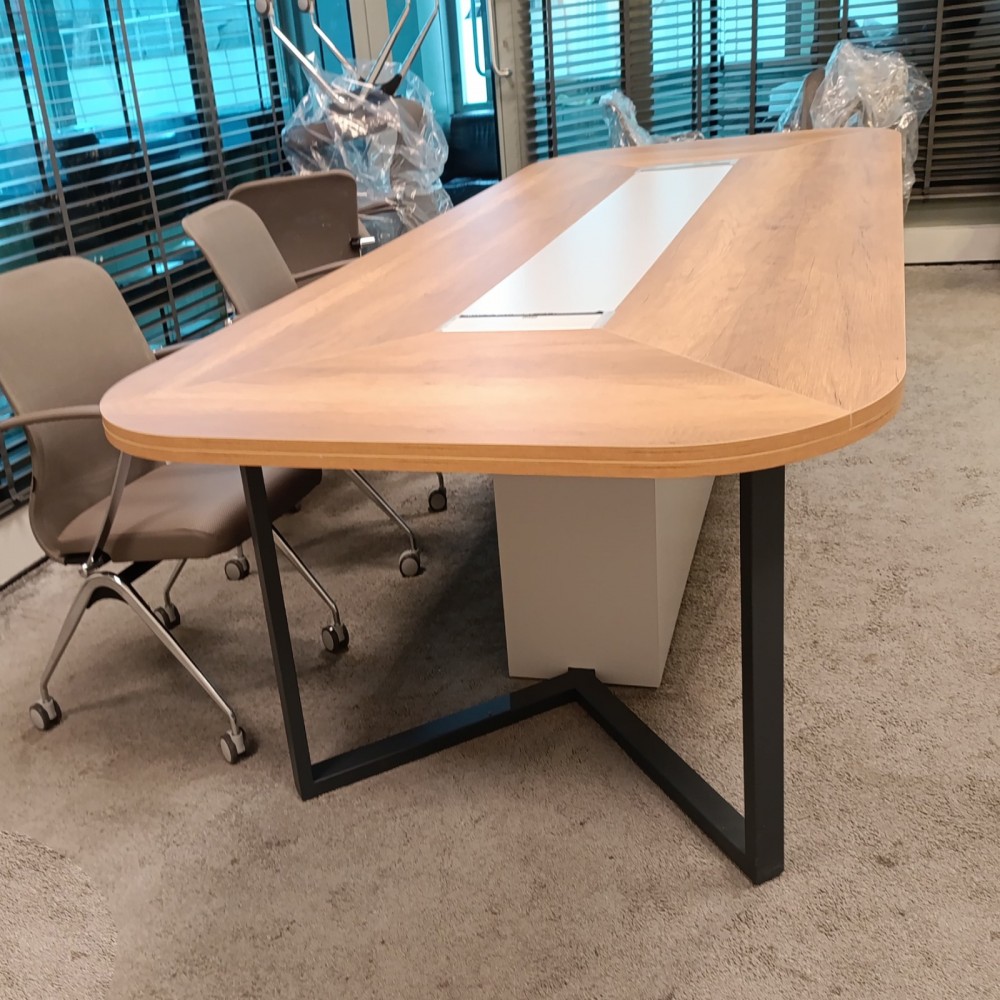 Cape Town Meeting Table