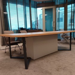 Cape Town Meeting Table