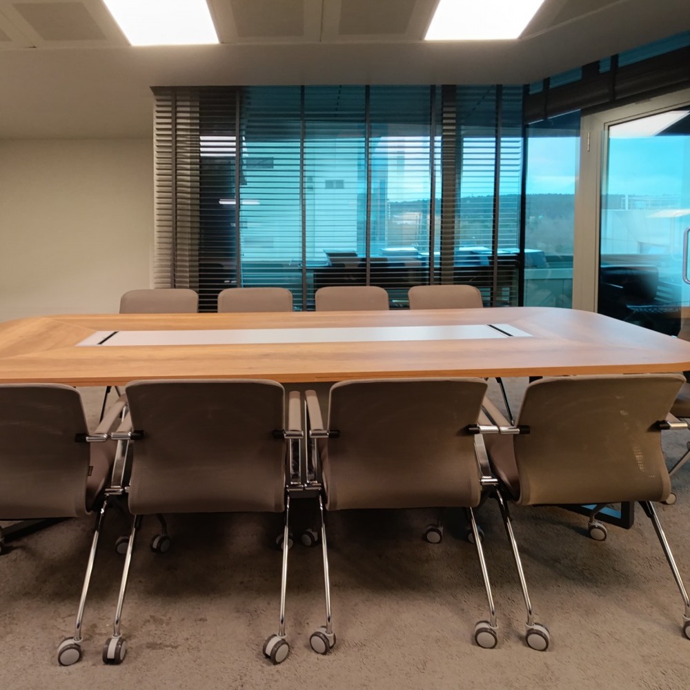 Cape Town Meeting Table