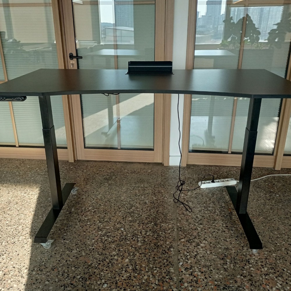 IOM Motorized Height Adjustable Wheeled Table