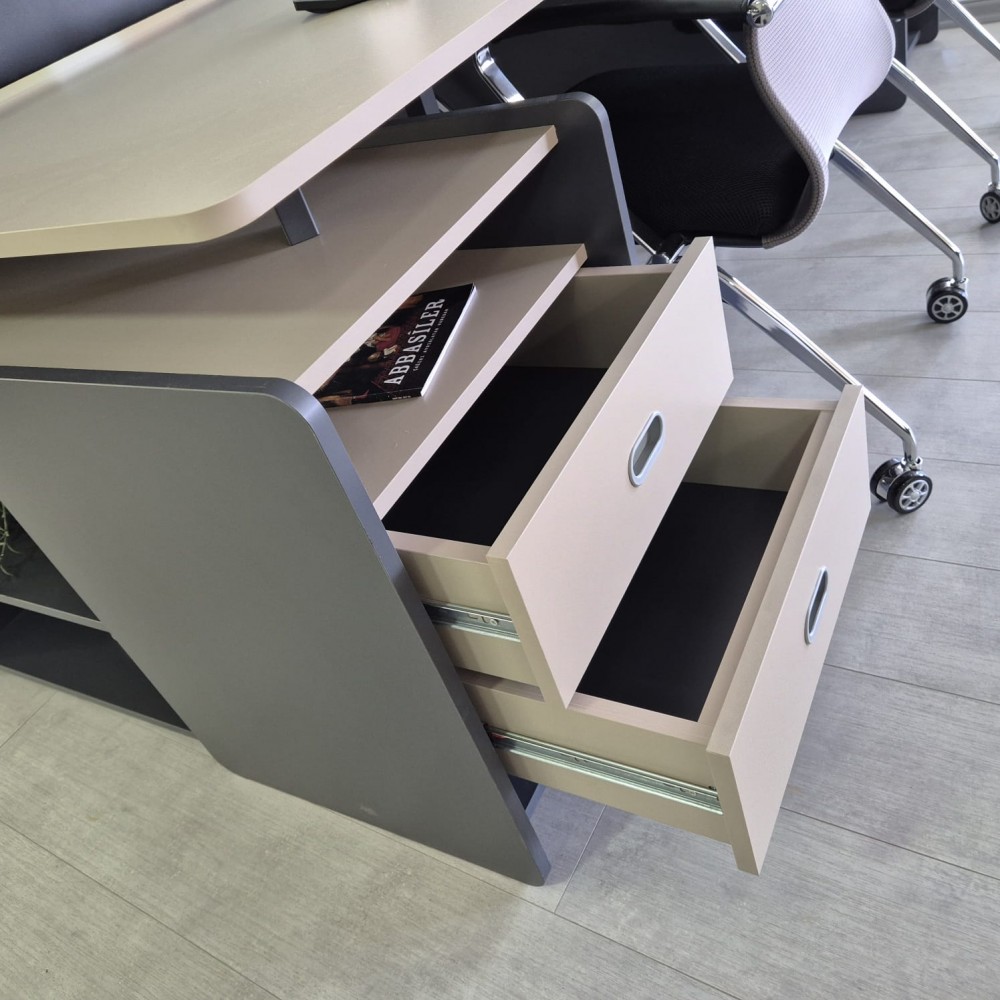 Qatar For Four Person Desk Workstation