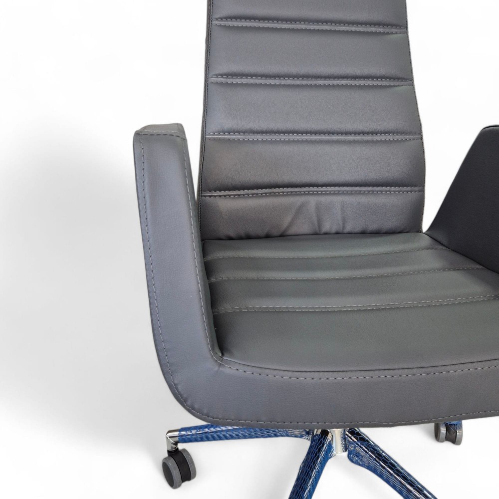 Asia Executive Chair