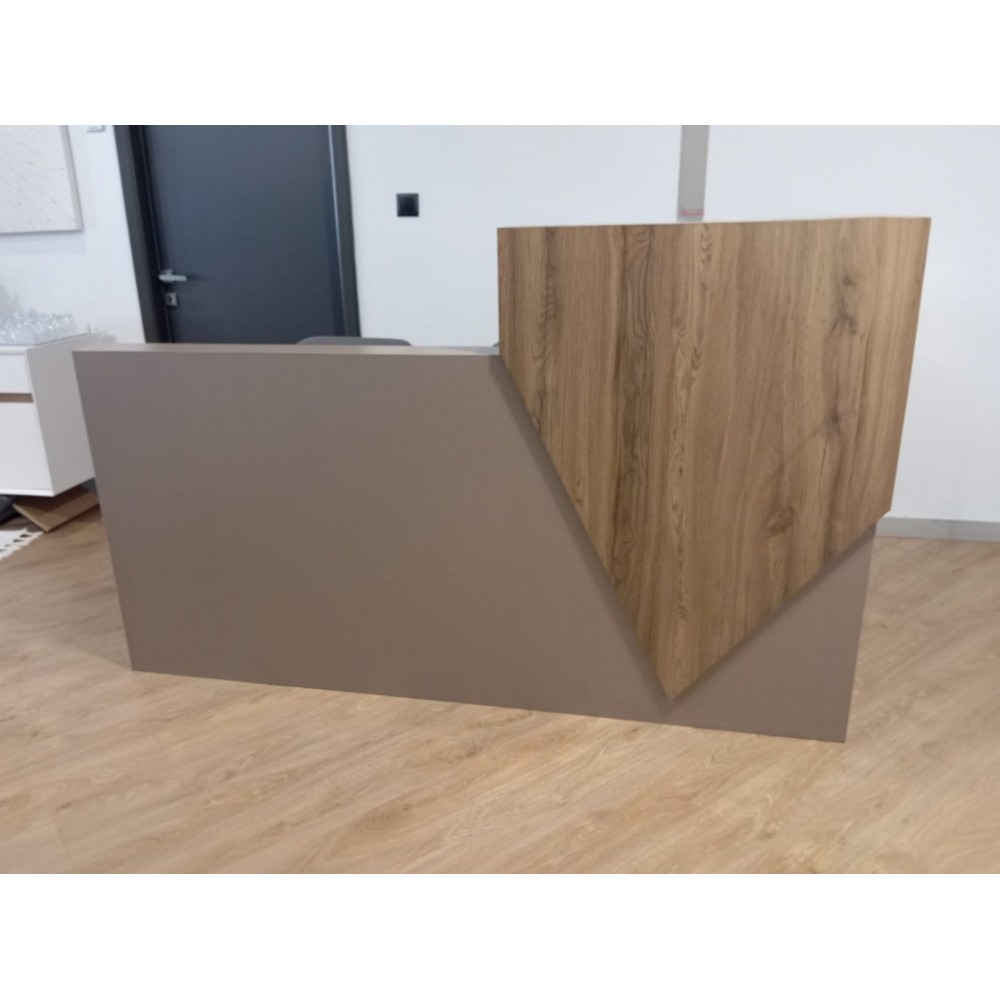 Reception_Desk