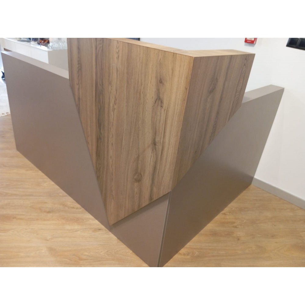 Reception_Desk