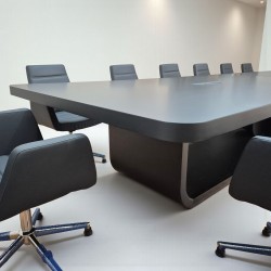 Big_Meeting_Table