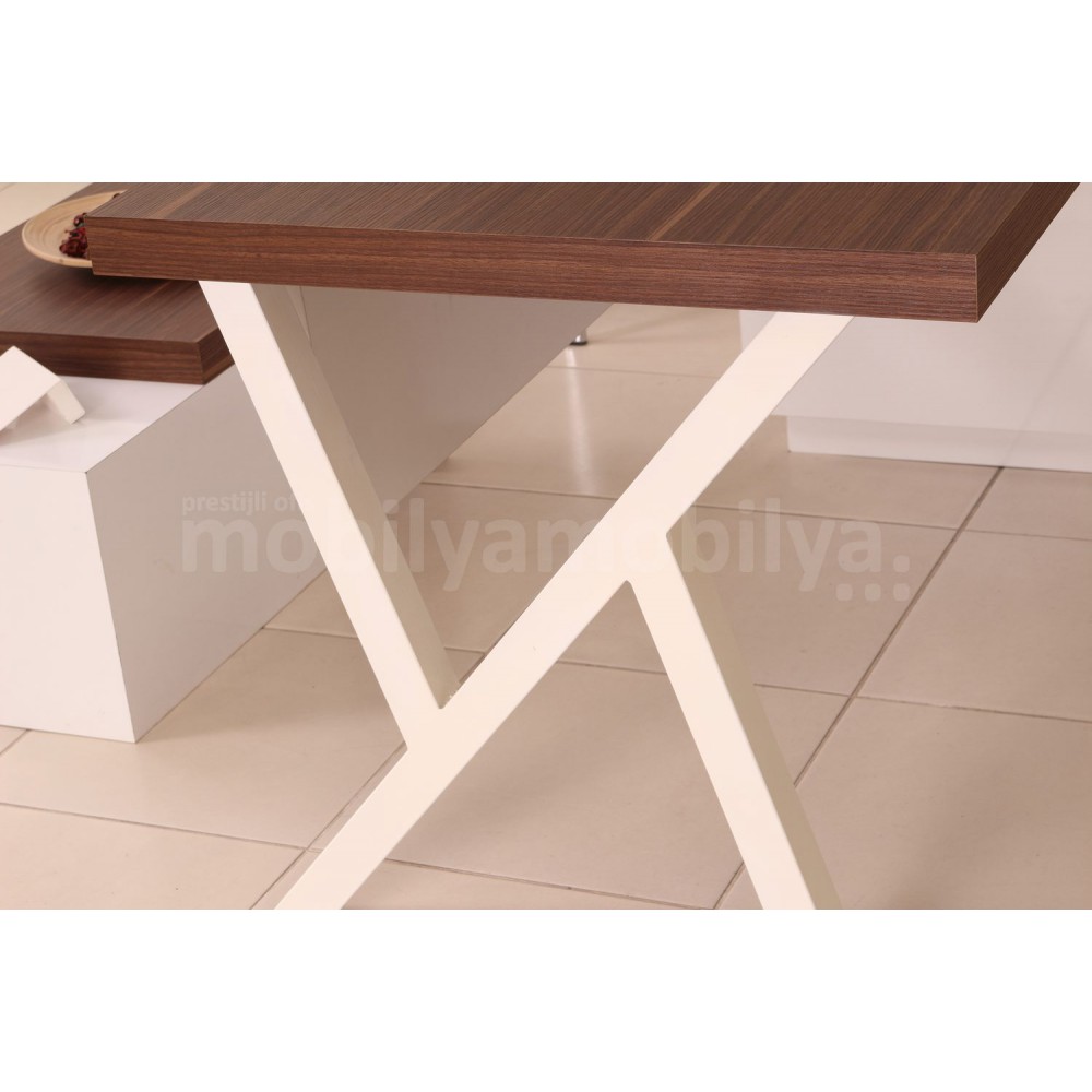 Canberra Executive Team Victory Walnut