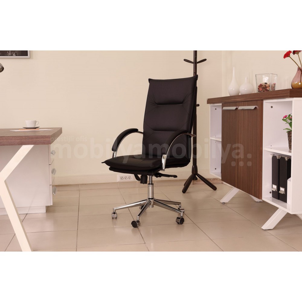 Canberra Executive Team Victory Walnut