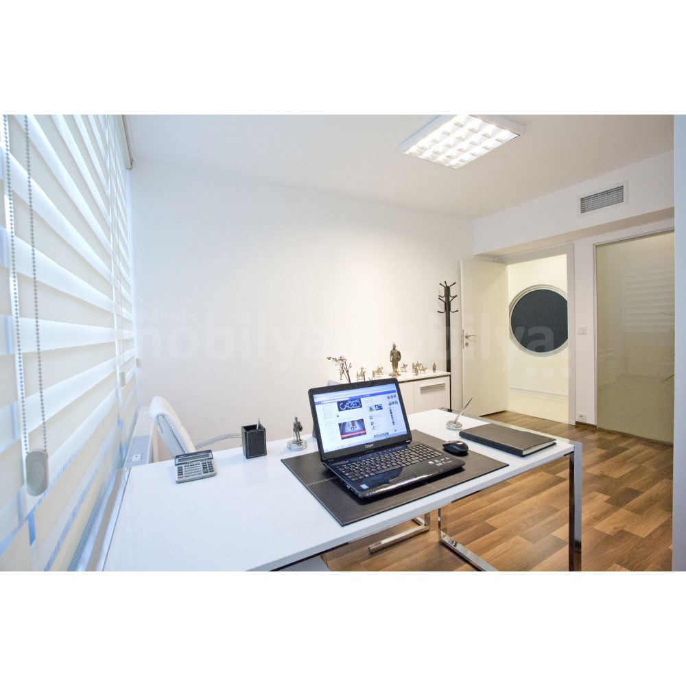 Personnel Office Team High Gloss White